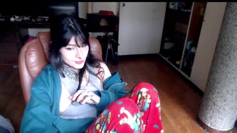 Snapshot of givenom chatting on 10-06-25, 07:55 dirtyvenom online show from 10-06-25, 07:55