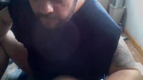 Snapshot of givr6inches chatting on 02-10-25, 01:57 e-Bizl online show from 02-10-25, 01:57