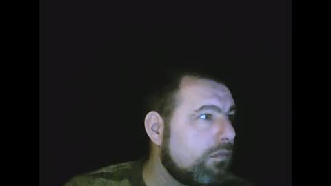 Snapshot of gjleeke chatting on 12-28-24, 12:04 guzz online show from 12-28-24, 12:04