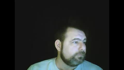 Snapshot of gjleeke chatting on 01-06-25, 09:54 guzz online show from 01-06-25, 09:54