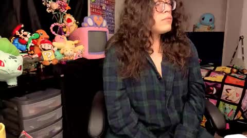 Snapshot of glaceon9 chatting on 11-02-25, 12:24 glaceon9 online show from 11-02-25, 12:24