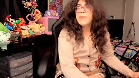 Snapshot of glaceon9 chatting on 11-03-25, 02:13 glaceon9 online show from 11-03-25, 02:13