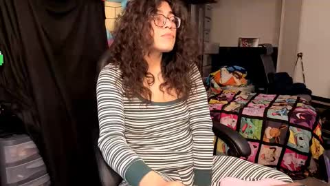 Snapshot of glaceon9 chatting on 11-21-25, 09:02 glaceon9 online show from 11-21-25, 09:02