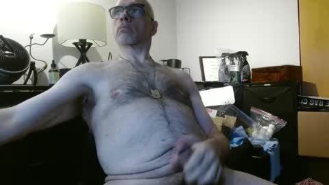 Snapshot of glaikind925958 chatting on 04-04-26, 03:49 glaikind925958 online show from 04-04-26, 03:49