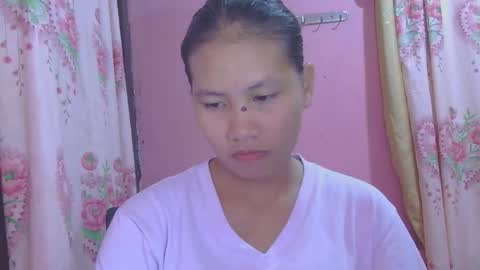 Snapshot of glamgoddess23 chatting on 10-19-25, 05:30 glamgoddess23 online show from 10-19-25, 05:30