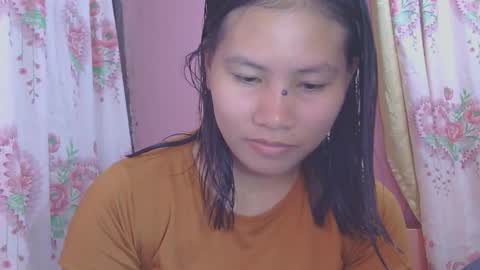 Snapshot of glamgoddess23 chatting on 10-20-25, 01:17 glamgoddess23 online show from 10-20-25, 01:17