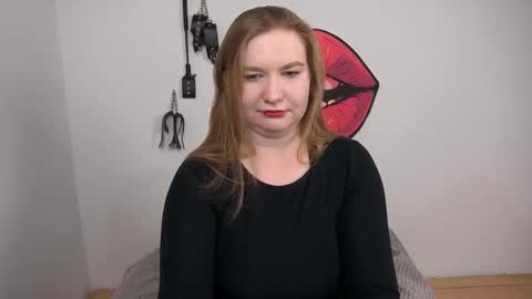 Nikki online show from 11-28-25, 03:04