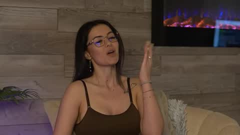 CharmingMom online show from 05-18-26, 03:24