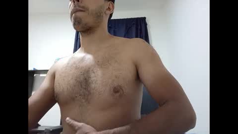 Snapshot of glantu chatting on 10-27-25, 03:32 Glata online show from 10-27-25, 03:32