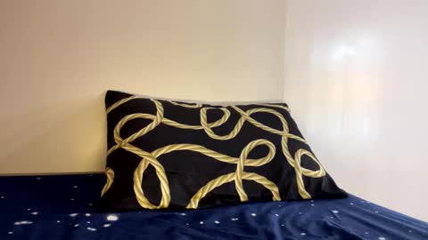 gleiahong online show from 12-15-25, 03:11