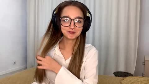 Catalina online show from 11-11-25, 10:04