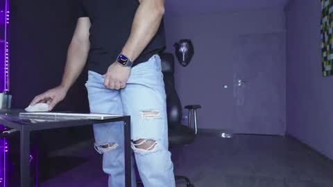 Matthew .. for short call me Matt online show from 12-21-25, 03:57