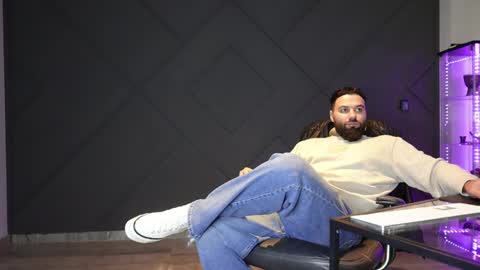 Matthew .. for short call me Matt online show from 04-16-26, 12:55