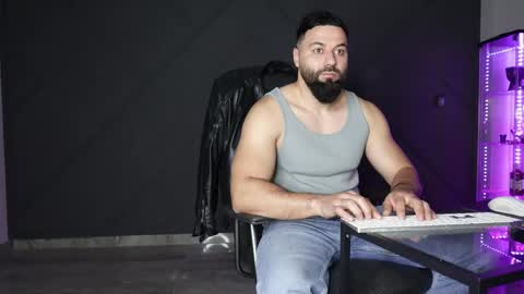 Matthew .. for short call me Matt online show from 04-22-26, 08:43