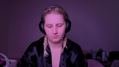 Glitch online show from 06-13-26, 04:10