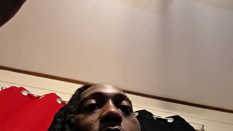 Snapshot of glomightyj chatting on 12-19-25, 05:25 glomightyj online show from 12-19-25, 05:25