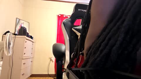 Snapshot of glomightyj chatting on 03-29-26, 08:20 glomightyj online show from 03-29-26, 08:20