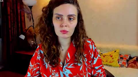 Gloria Wood online show from 11-28-25, 06:32