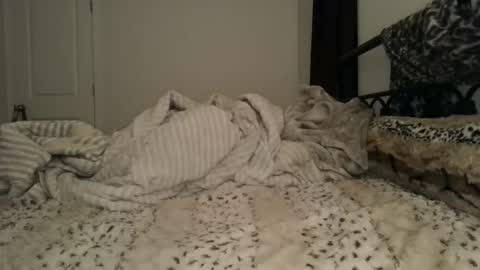 glorialove777 online show from 04-26-26, 07:06