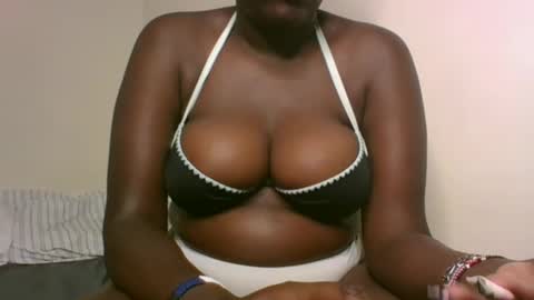 Snapshot of glorious_t chatting on 12-05-24, 02:31 glorious_t online show from 12-05-24, 02:31