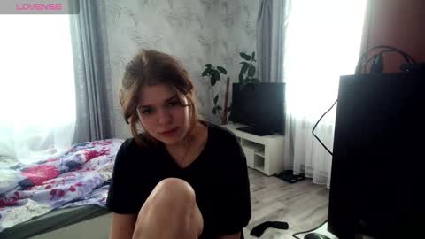 Snapshot of glossy_girl_1 chatting on 03-01-26, 11:45 Roxy online show from 03-01-26, 11:45