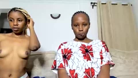 Snapshot of glossybae chatting on 11-28-25, 12:13 glossybae online show from 11-28-25, 12:13