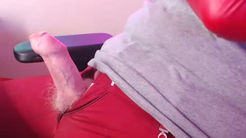 Glove Mad online show from 12-07-24, 02:46