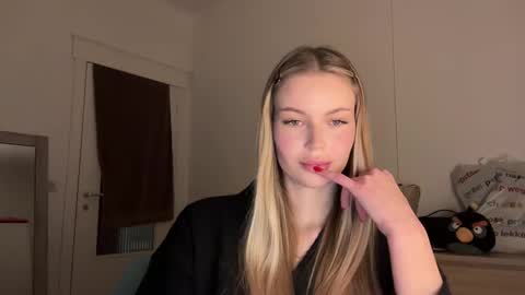 glow_angel online show from 01-21-25, 08:43