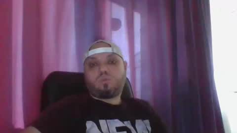 Snapshot of glusgan chatting on 05-15-26, 05:03 Your boy online show from 05-15-26, 05:03