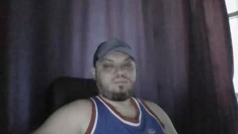 Snapshot of glusgan chatting on 05-18-26, 07:36 Your boy online show from 05-18-26, 07:36