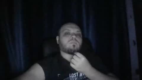Snapshot of glusgan chatting on 05-23-26, 09:52 Your boy online show from 05-23-26, 09:52