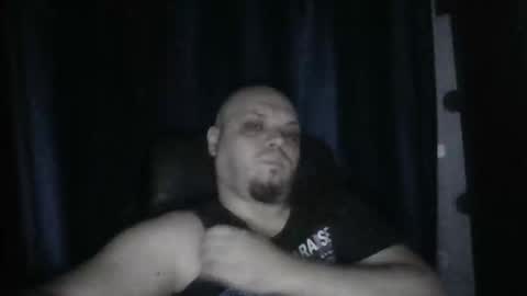 Snapshot of glusgan chatting on 05-24-26, 08:36 Your boy online show from 05-24-26, 08:36