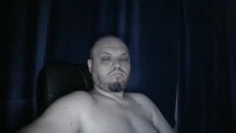 Snapshot of glusgan chatting on 06-02-26, 10:34 Your boy online show from 06-02-26, 10:34