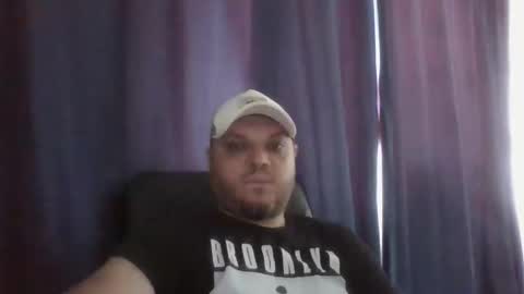Snapshot of glusgan chatting on 06-03-26, 11:13 Your boy online show from 06-03-26, 11:13