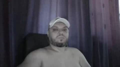 Snapshot of glusgan chatting on 06-11-26, 06:55 Your boy online show from 06-11-26, 06:55