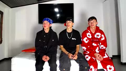 THOMAS AND DAMIAND online show from 10-12-25, 05:34