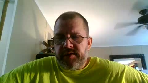 Snapshot of gobey33 chatting on 09-16-25, 06:09 IDKIDCIDGAF online show from 09-16-25, 06:09