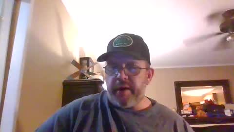 Snapshot of gobey33 chatting on 10-04-25, 05:16 IDKIDCIDGAF online show from 10-04-25, 05:16