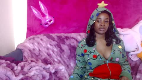 Snapshot of goddess_aaliyah chatting on 12-13-24, 08:30 goddess_aaliyah online show from 12-13-24, 08:30