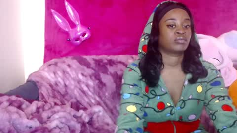 Snapshot of goddess_aaliyah chatting on 12-13-24, 12:50 goddess_aaliyah online show from 12-13-24, 12:50