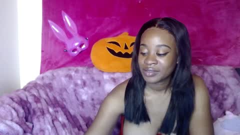 Snapshot of goddess_aaliyah chatting on 12-13-24, 06:16 goddess_aaliyah online show from 12-13-24, 06:16