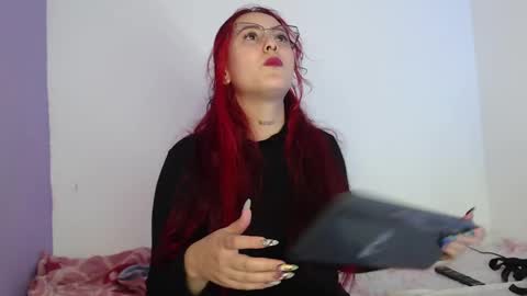 Snapshot of goddess_allison chatting on 12-31-24, 08:12 goddess_allison online show from 12-31-24, 08:12