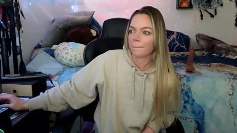 Patricia Mars           Goddess of Mars twitter thegoddessmindy online show from 02-27-25, 03:26