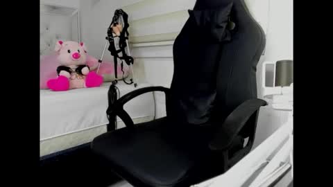 goddess_of_pigs online show from 02-03-26, 04:54