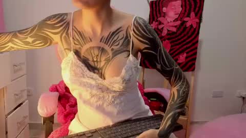 vee online show from 04-17-26, 03:09