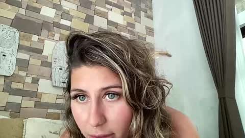 Snapshot of goddessdove chatting on 10-08-25, 02:20 GoddessDove online show from 10-08-25, 02:20