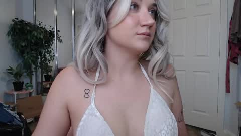 Snapshot of goddessemmy chatting on 05-19-26, 06:25 Goddess Emmy online show from 05-19-26, 06:25