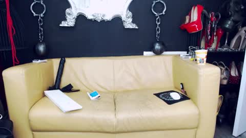 Snapshot of goddessgeorgia chatting on 02-01-25, 04:00 Goddess Georgia online show from 02-01-25, 04:00