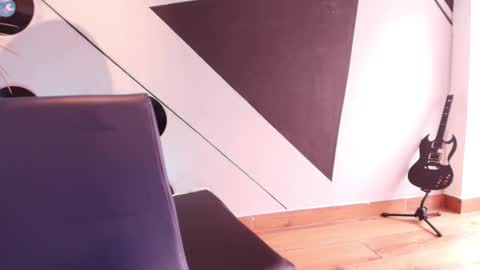 Snapshot of goddessjulieta chatting on 10-26-25, 06:14 Julieta online show from 10-26-25, 06:14