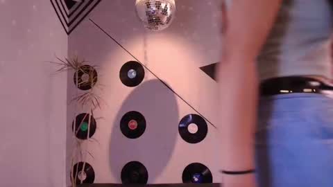 Snapshot of goddessjulieta chatting on 11-16-25, 06:13 Julieta online show from 11-16-25, 06:13